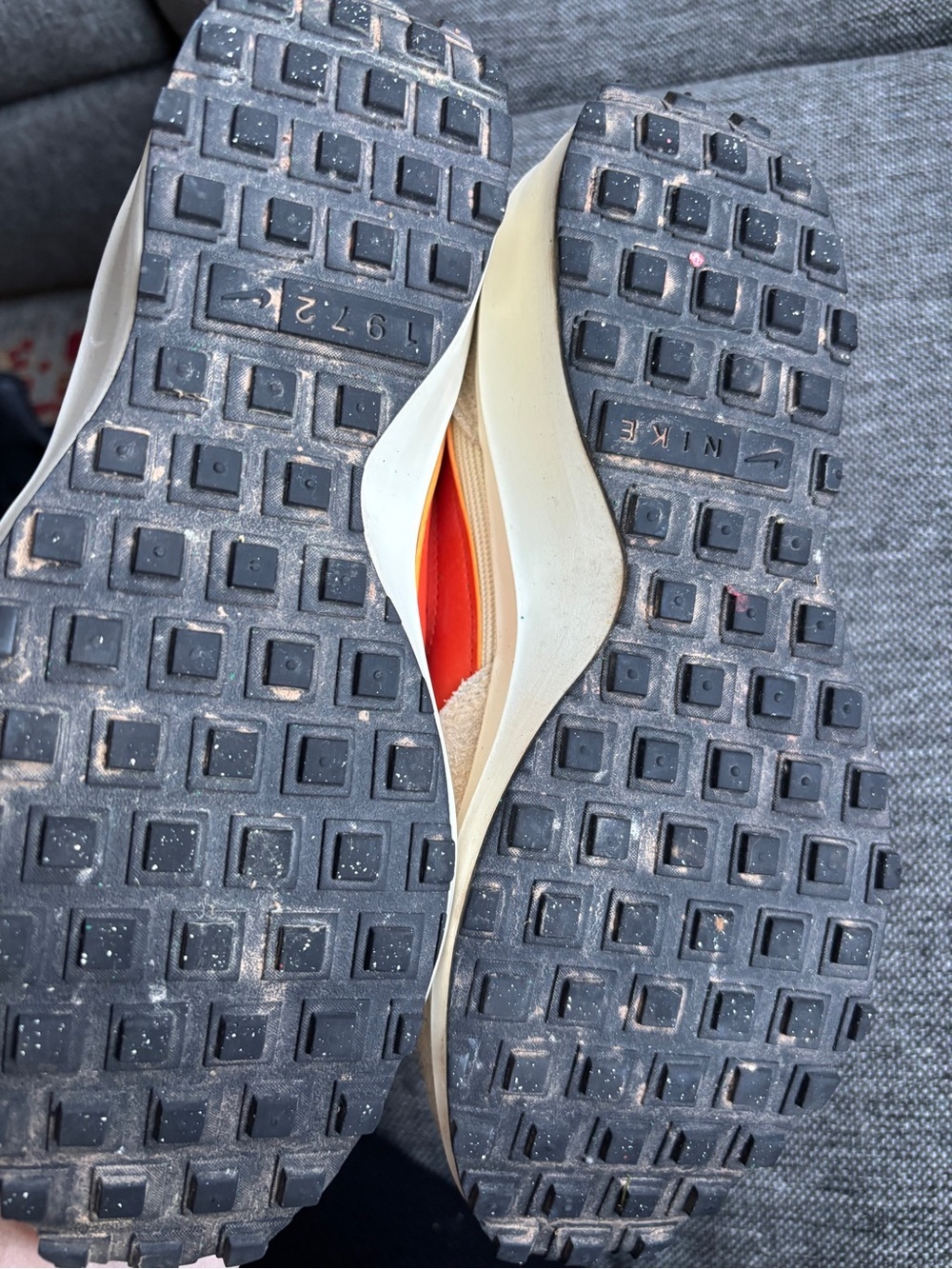 Nike womens waffle debut sneaker 9.5 - Picture 4 of 6